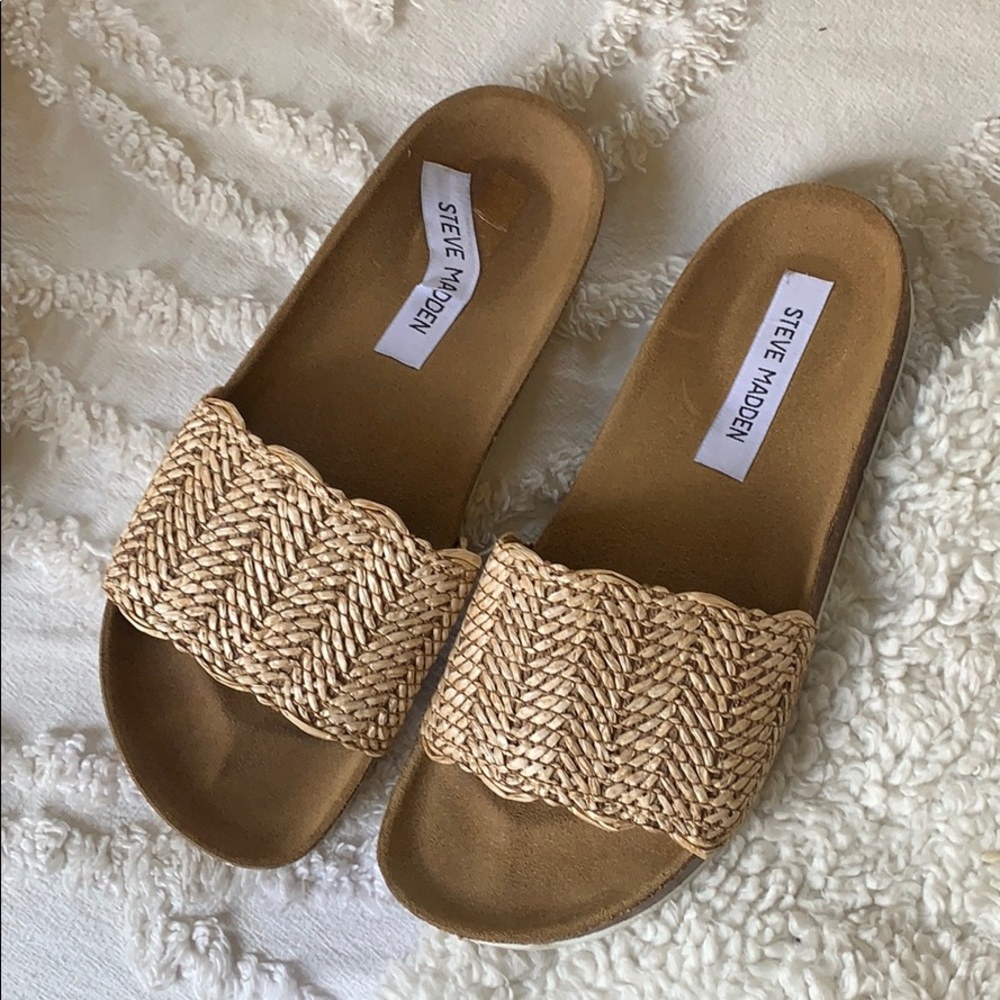 Steve Madden Slides Size 7